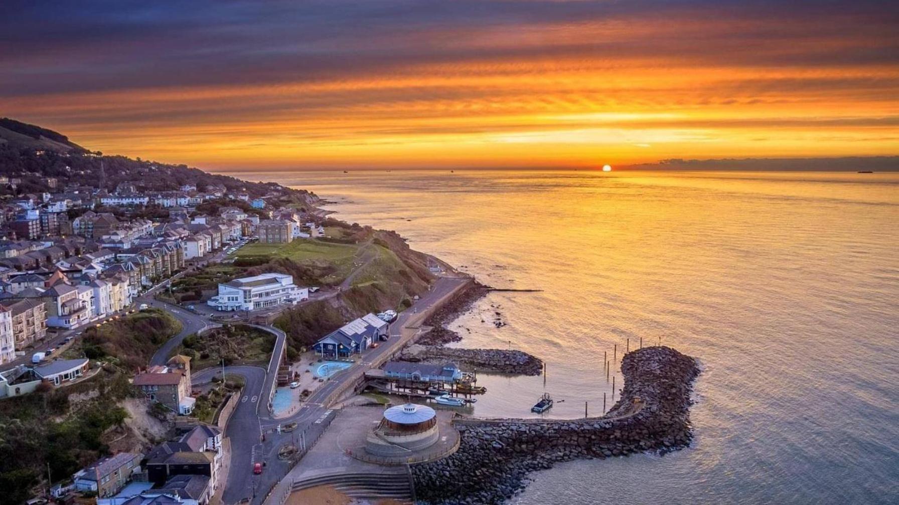 New With Free Offstreet Parking The Lookout At Ryde Esplanade Appartement Buitenkant foto